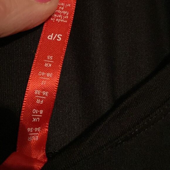 Spanx® LONG SLEEVE SCOOP NECK BODYSUIT IN BLACK small - Picture 6 of 8